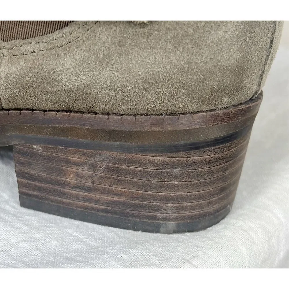 Gentle Souls Kenneth Cole Penny Suede Leather Ankle booties in Moss Green 6.5